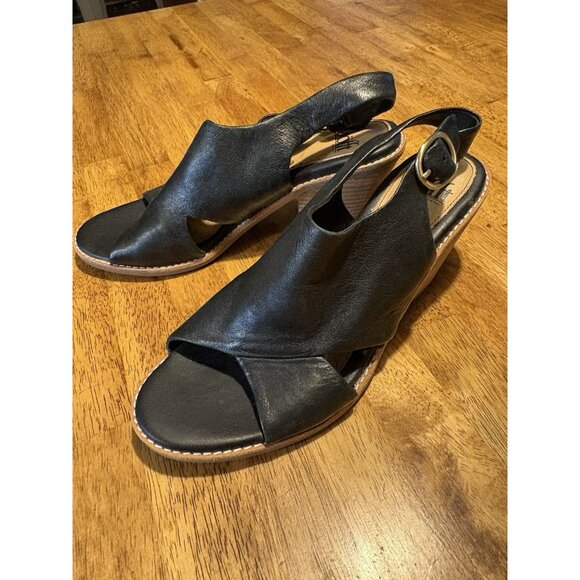 SOFFT Mendi Crossover Slingback Sandal Black Leather  Size 8.5M - Picture 3 of 9